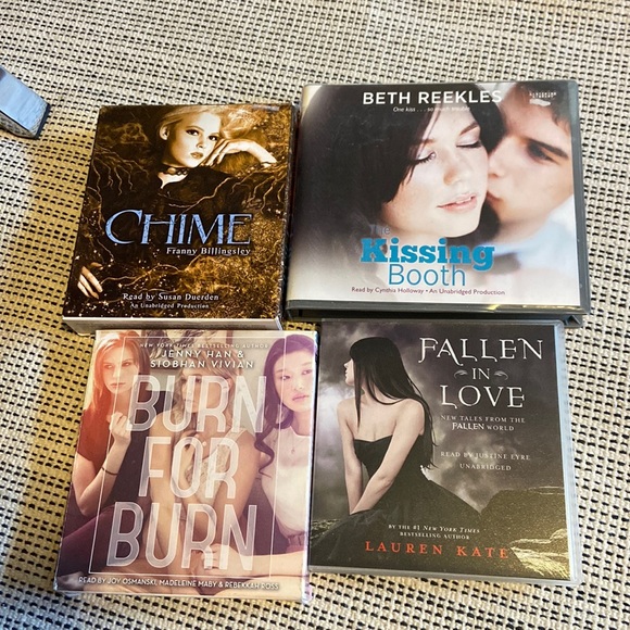 4 audiobooks - Picture 1 of 6